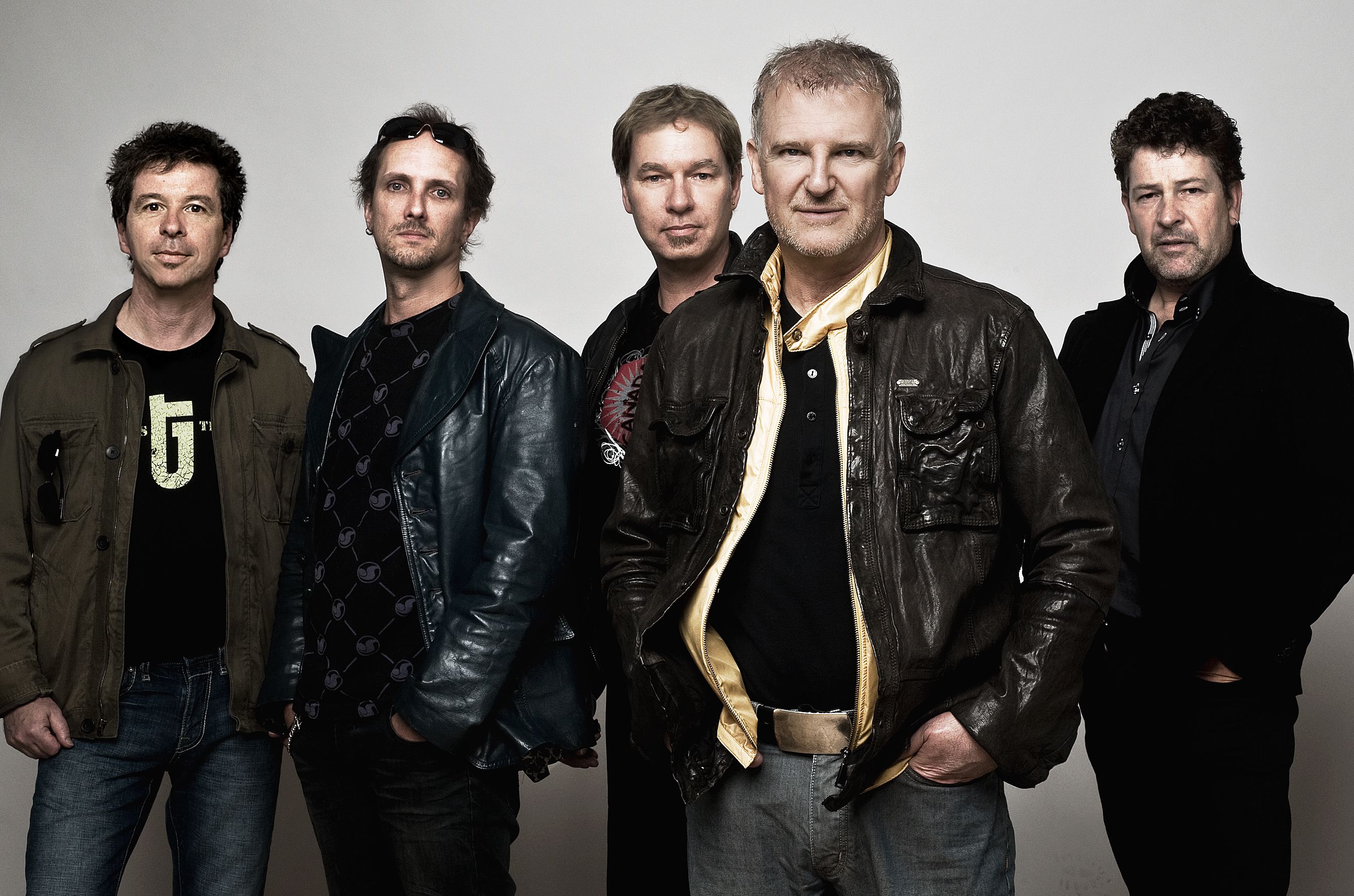 riff clip glass tiger gives the kids some advice guys christmas pics