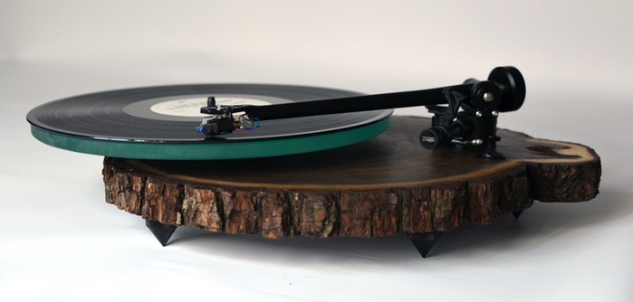 wooden-turntable