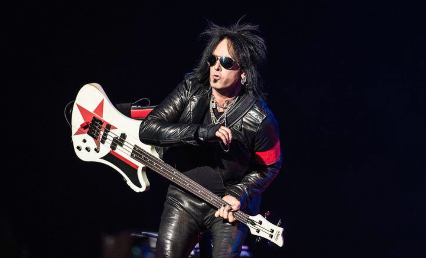 interview-nikki-sixx-gets-a-new-cr-e-with-sixx-a-m-riffyou