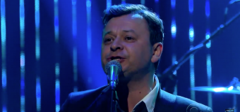 Watch Manic Street Preachers Play The Late Late Show