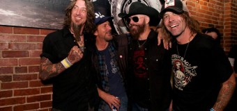 Watch Eddie Vedder Join Supersuckers Onstage for Ramones Cover