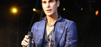 Perry Farrell Thinks Jane’s Addiction is “as great as” Guns N’ Roses